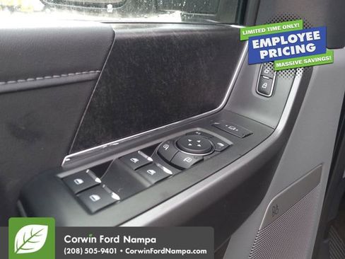 New 2026 Ford F350 XLT w/ XLT Premium Package AWD/4WD image 11