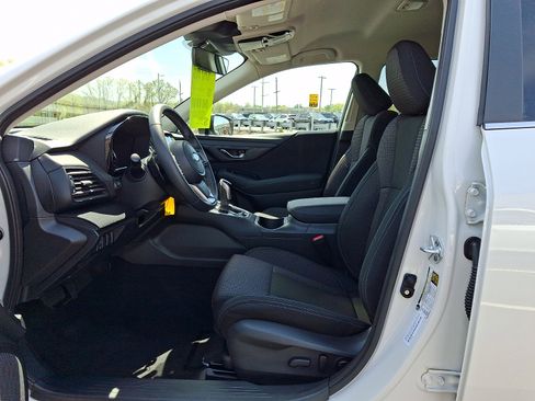 Used 2025 Subaru Outback Premium image 14