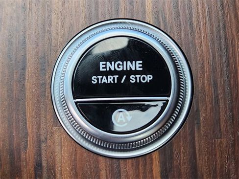 New 2025 Mercedes-Benz C 300 4MATIC Sedan image 21