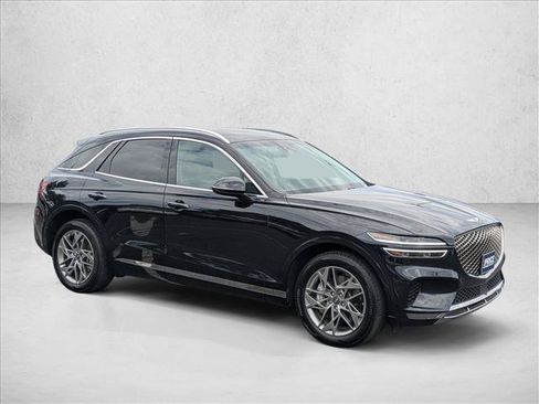 Used 2025 Genesis GV70 2.5T AWD/4WD image 3