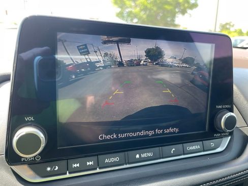 Used 2023 Nissan Rogue S FWD image 25