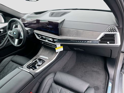 Used 2026 BMW X5 sDrive40i w/ Executive Package RWD image 24