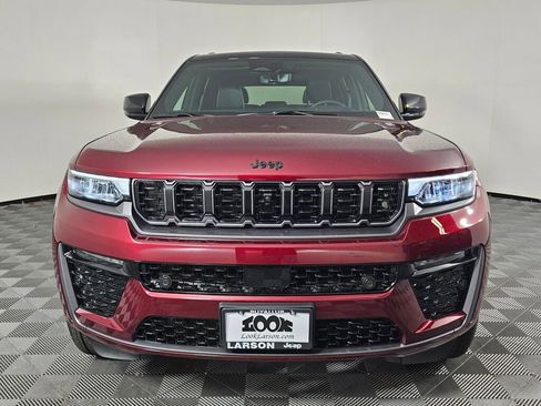 New 2026 Jeep Grand Cherokee Summit AWD/4WD image 9