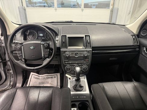 Used 2013 Land Rover LR2 HSE AWD/4WD image 9