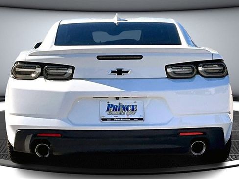 Used 2021 Chevrolet Camaro LT w/ RS Package image 5