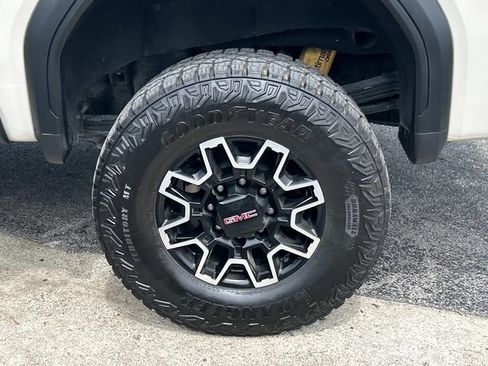 Used 2026 GMC Sierra 2500 AT4X AWD/4WD image 15