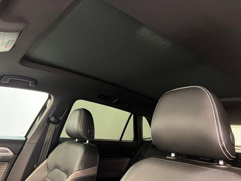 Used 2021 Volkswagen Atlas Cross Sport SEL Premium AWD/4WD image 16