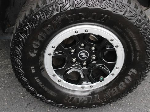 Used 2024 Ford Bronco Black Diamond w/ Sasquatch Package AWD/4WD image 14