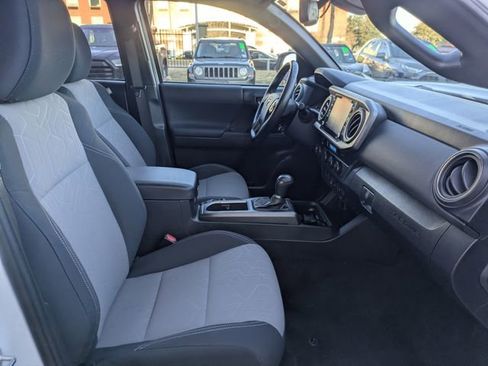 Used 2023 Toyota Tacoma TRD Sport image 30