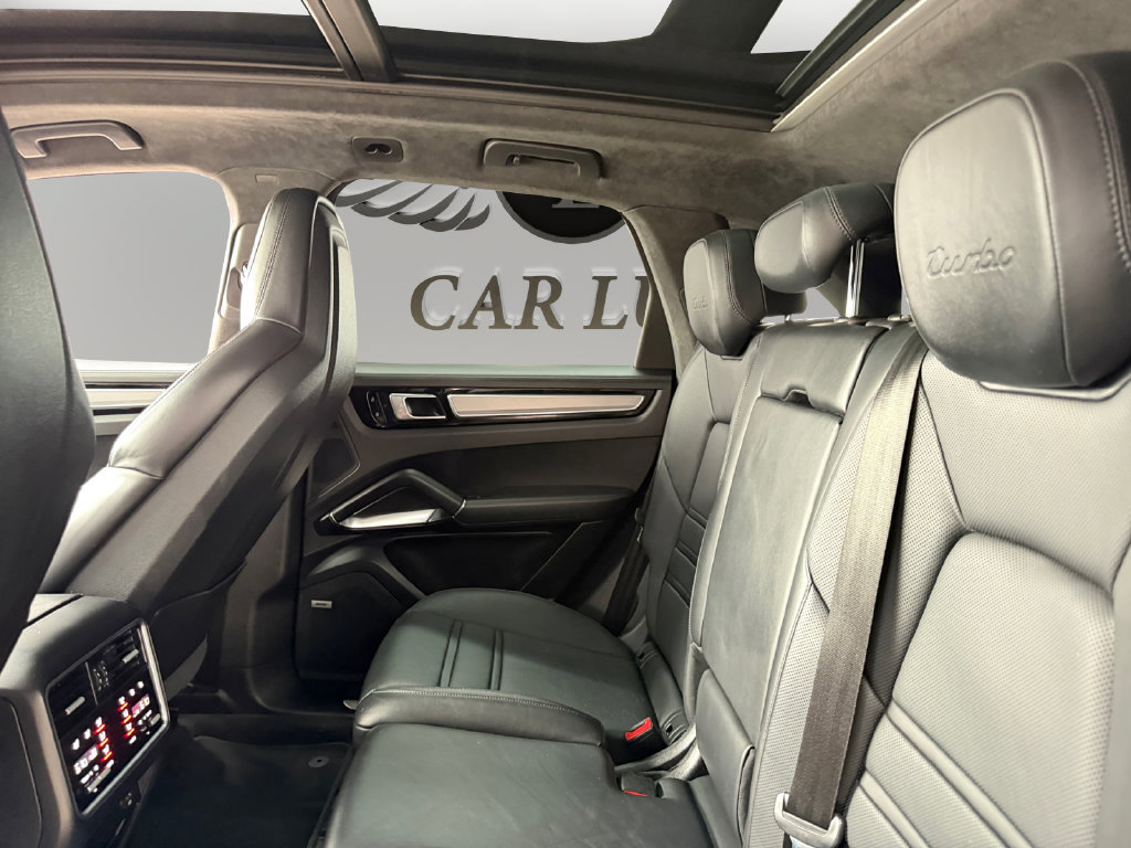 Used 2019 Porsche Cayenne Turbo AWD/4WD image 13
