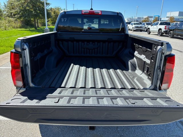 New 2026 Chevrolet Colorado ZR2 w/ Technology Package AWD/4WD image 13