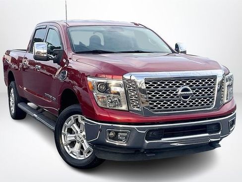 Used 2016 Nissan Titan SL image 1