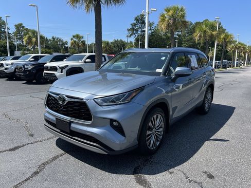Used 2020 Toyota Highlander Platinum AWD/4WD image 5