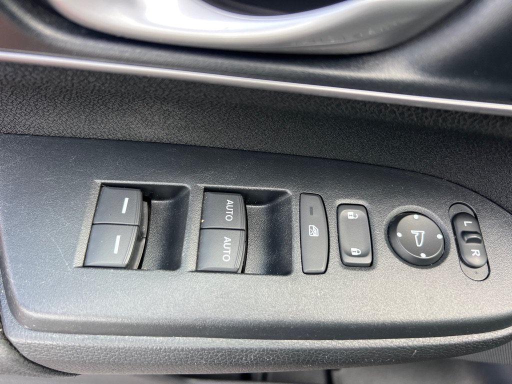 Used 2018 Honda CR-V EX image 26
