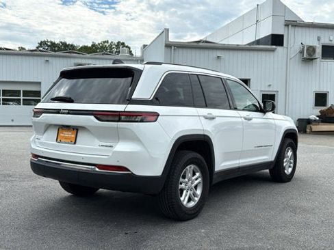 Certified 2023 Jeep Grand Cherokee Laredo AWD/4WD image 6