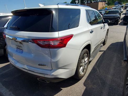Used 2019 Chevrolet Traverse High Country w/ LPO, Floor Liner Package AWD/4WD image 10