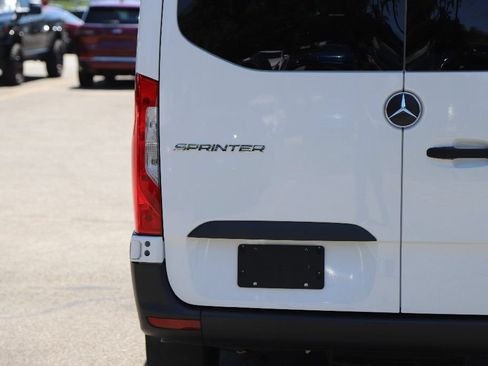 Used 2024 Mercedes-Benz Sprinter 2500 image 10