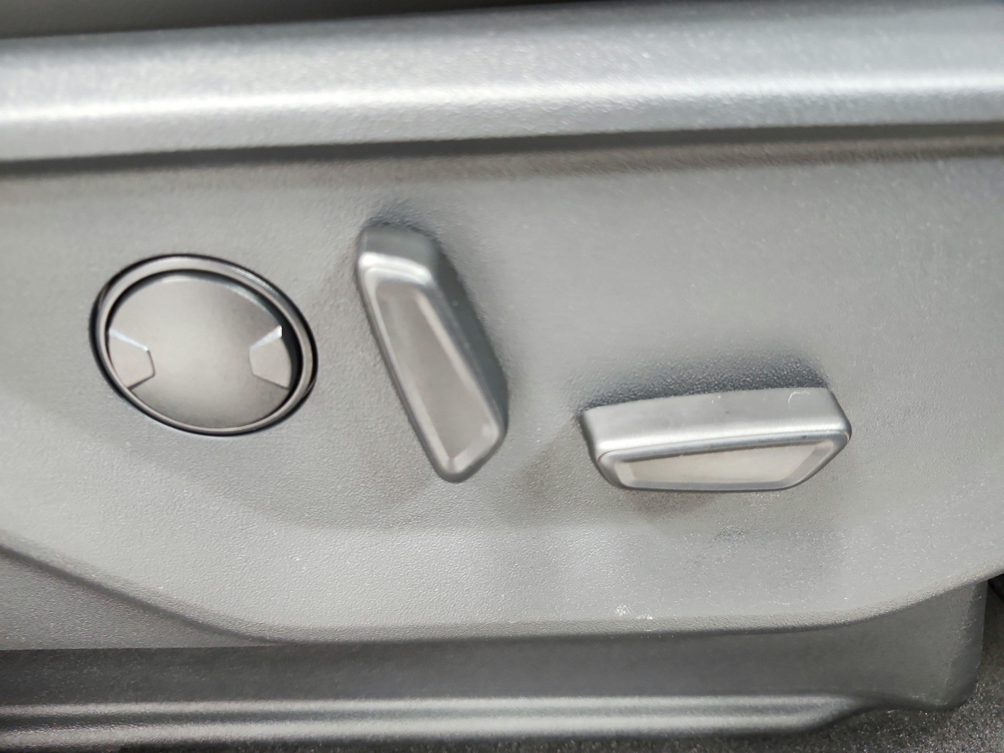 Used 2025 Ford Expedition Active AWD/4WD image 49