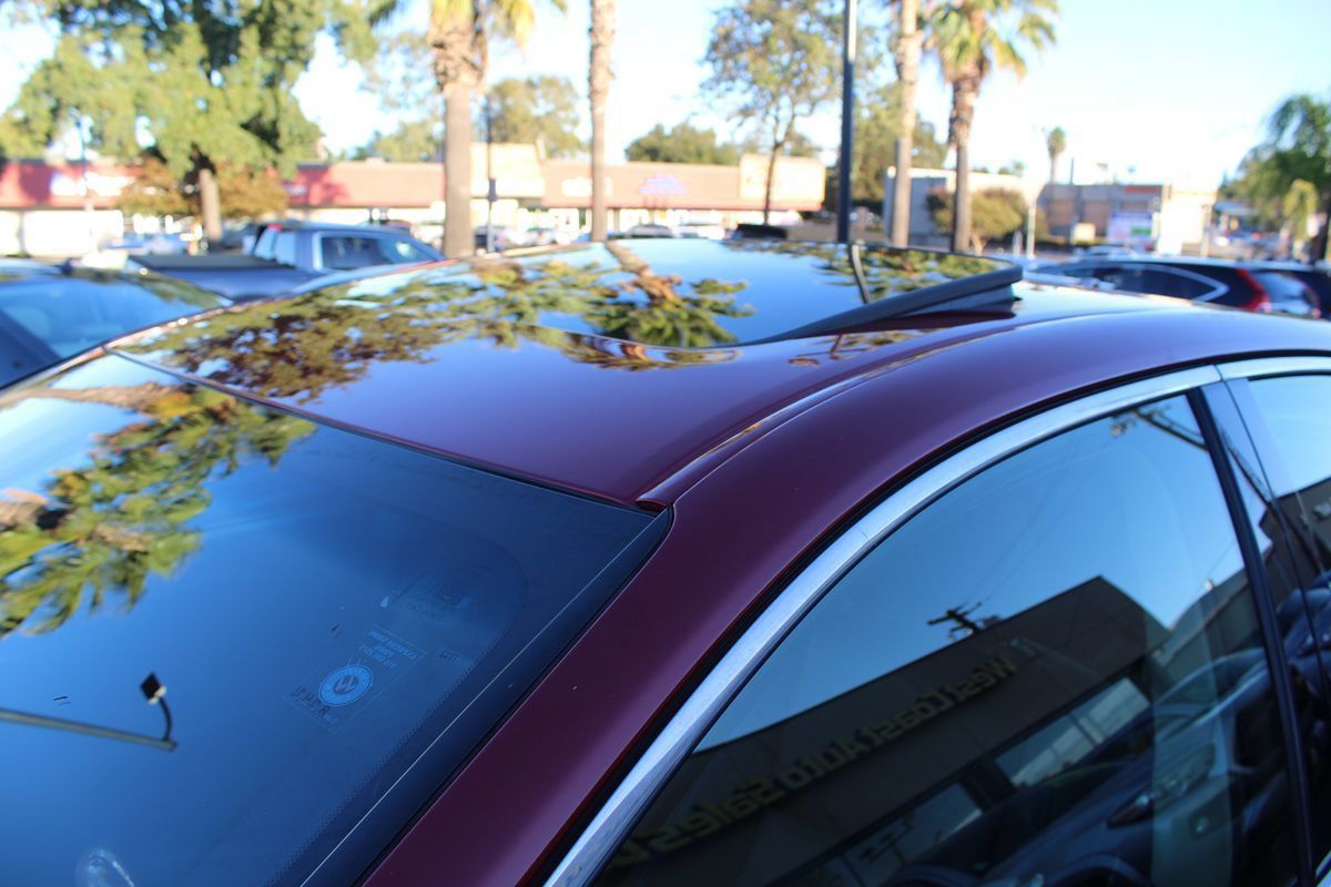 Used 2015 Lexus ES 300h w/ Navigation System Package FWD image 13