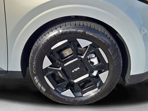 New 2026 Kia Carnival EX image 6