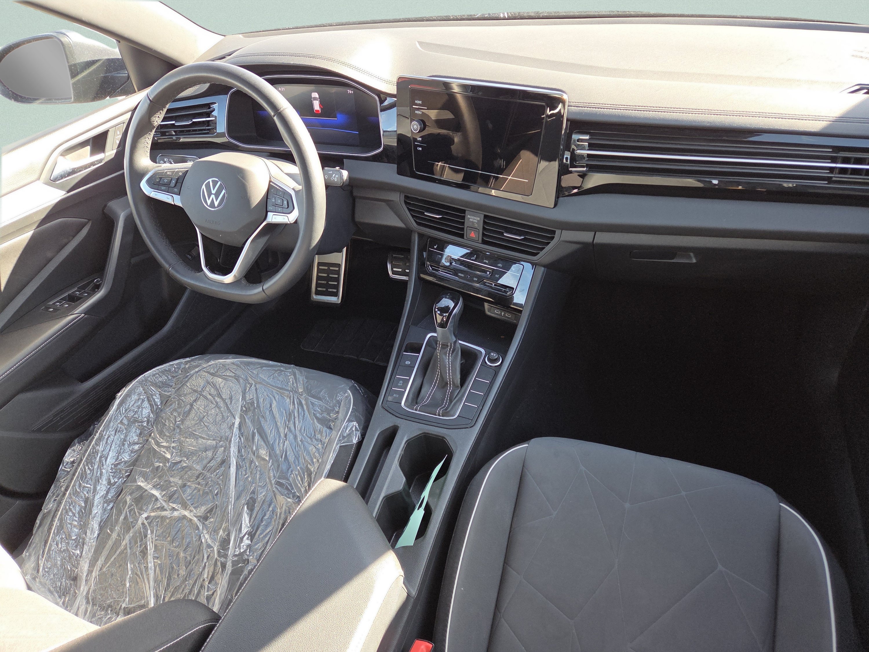 Used 2025 Volkswagen Jetta Sport FWD image 24