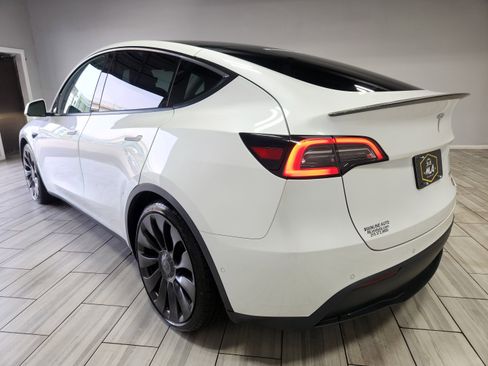 Used 2021 Tesla Model Y Performance AWD/4WD image 3