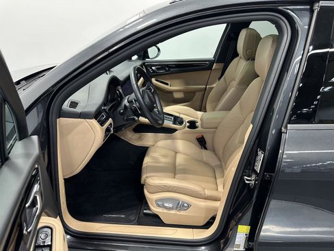 Used 2026 Porsche Macan AWD/4WD image 17