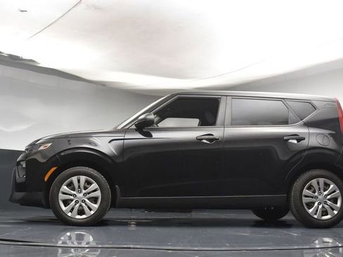 Certified 2020 Kia Soul LX FWD image 33