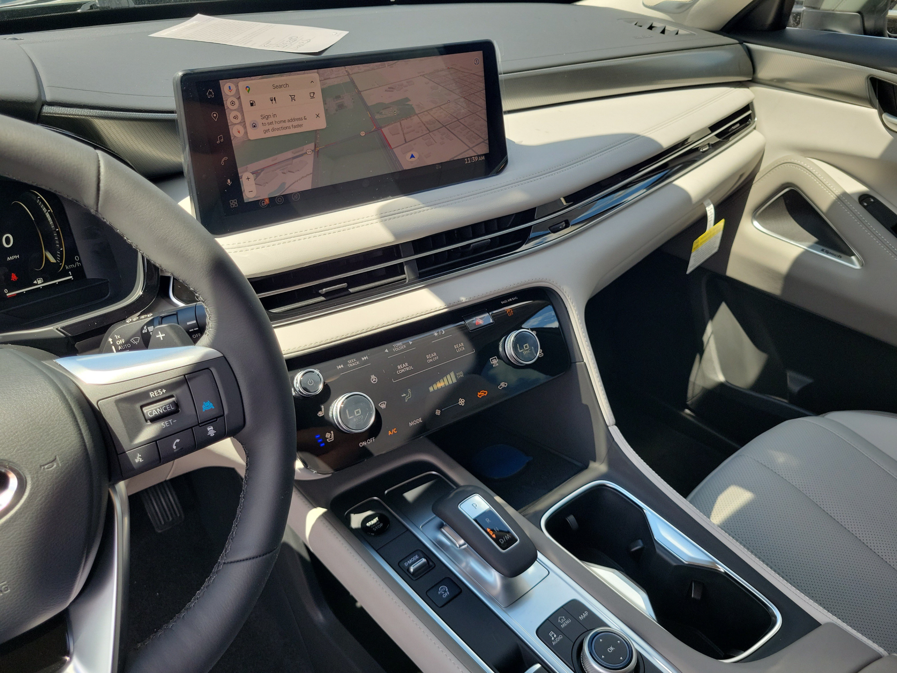 New 2027 INFINITI QX60 Luxe FWD image 18