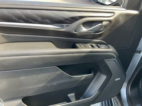 Used 2022 GMC Yukon XL Denali image 7