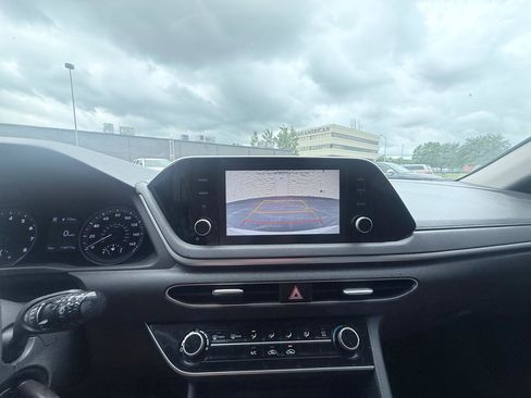 Used 2021 Hyundai Sonata SE FWD image 16