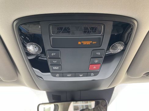 New 2026 Kia Carnival EX image 19