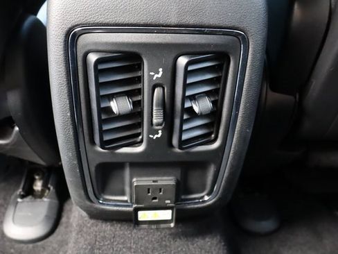 Used 2021 Jeep Grand Cherokee Laredo X image 28