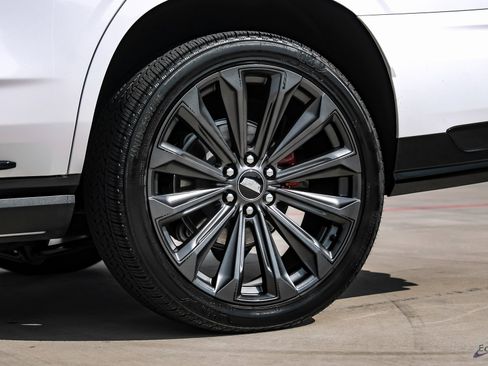 Used 2025 Cadillac Escalade V w/ LPO, Floor Liner Package image 98