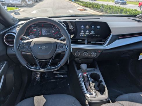 New 2026 Chevrolet Trax RS w/ Sunroof Package FWD image 12