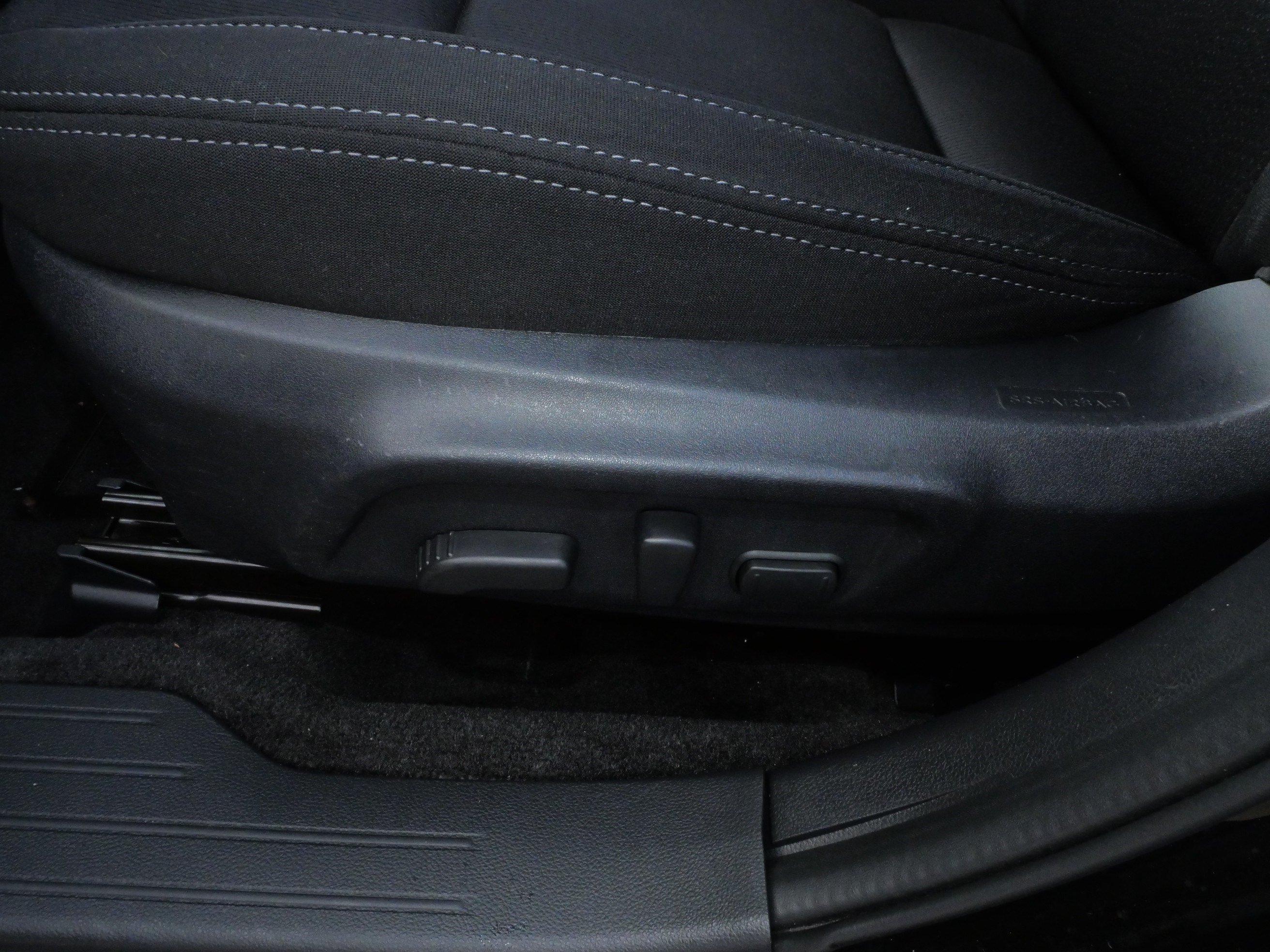 Used 2015 Subaru Legacy 2.5i Premium AWD/4WD image 20