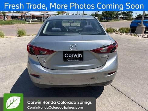 Used 2014 MAZDA MAZDA3 i SV FWD image 6