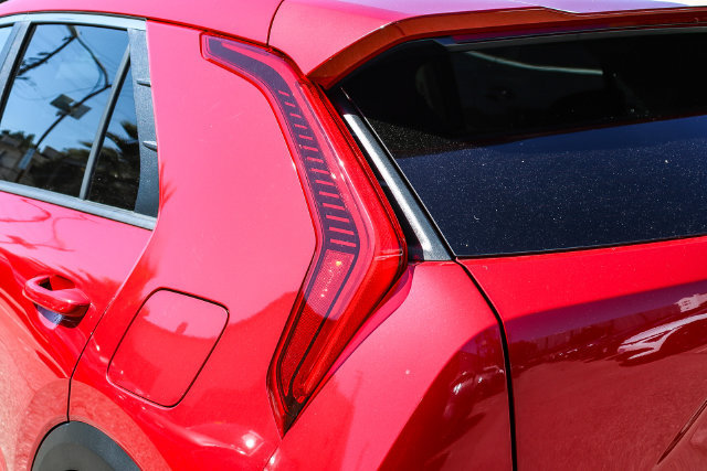 Certified 2025 Kia Niro EX FWD image 10