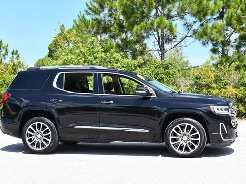 Used 2021 GMC Acadia Denali w/ Denali Technology Package FWD image 8