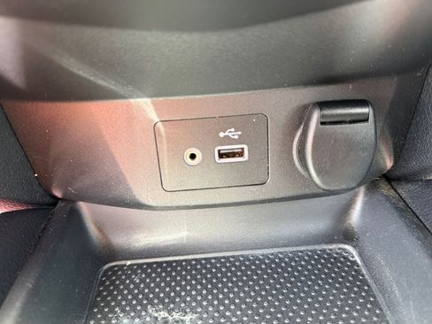 Used 2018 Nissan Rogue SV AWD/4WD image 19