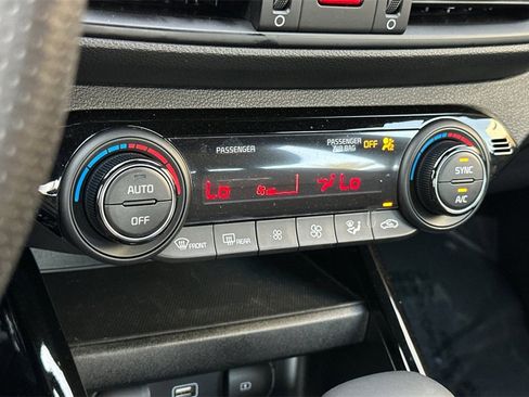 Used 2023 Kia Forte GT-Line image 22