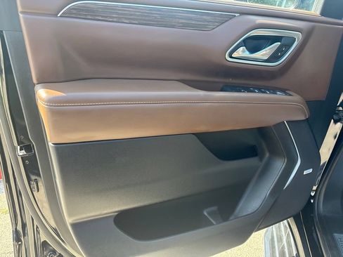 Used 2024 Chevrolet Tahoe High Country w/ Max Trailering Package RWD image 12