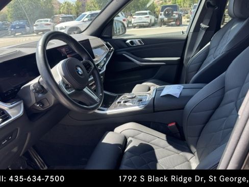 Used 2025 BMW X5 xDrive40i w/ M Sport Package AWD/4WD image 4