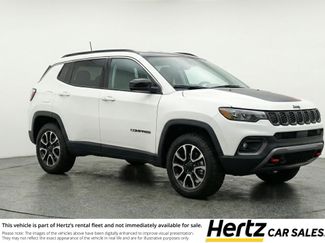 Used 2025 Jeep Compass Trailhawk AWD/4WD video 1