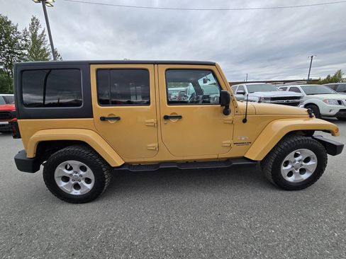 Used 2013 Jeep Wrangler Unlimited Sahara w/ Connectivity Group image 15