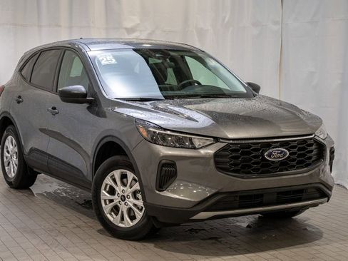 Used 2025 Ford Escape Active image 1