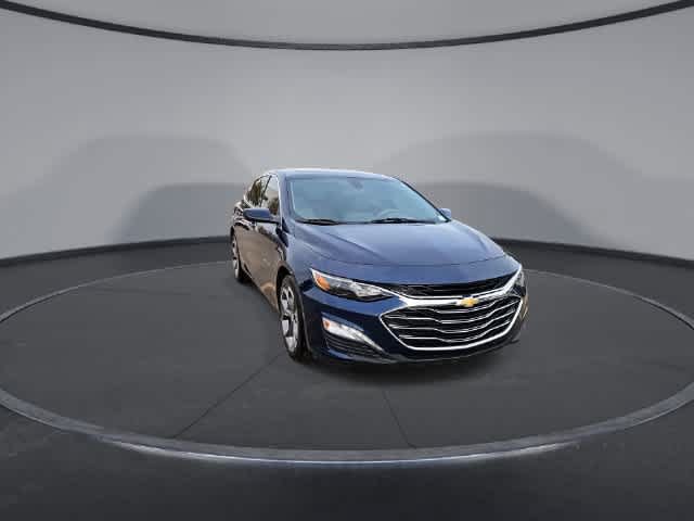 Used 2020 Chevrolet Malibu LT FWD image 2
