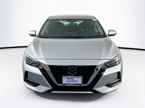 Used 2020 Nissan Sentra SV FWD image 2