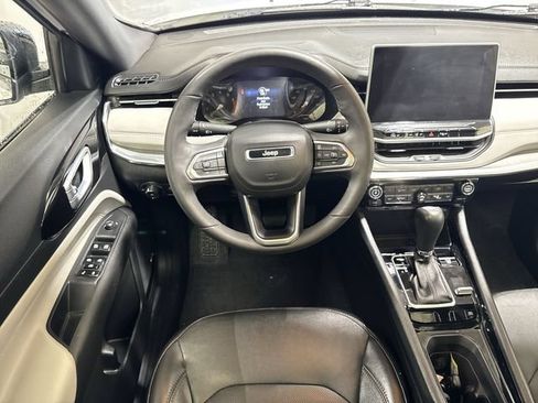 Used 2023 Jeep Compass Limited w/ Sun and Sound Group AWD/4WD image 15