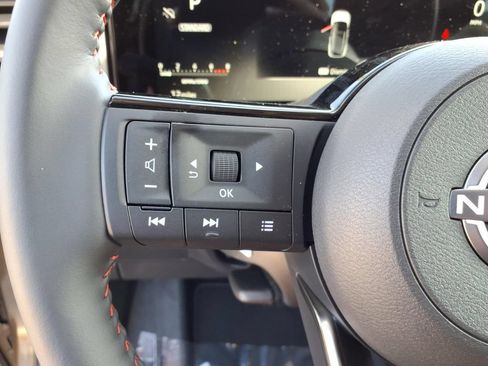 New 2026 Nissan Kicks SR w/ SR Premium Package FWD image 18
